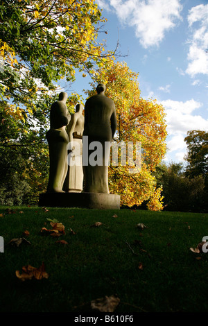 Three Standing Figures sculpture by Henry Moore in Battersea Park, Battersea, London Stock Photo