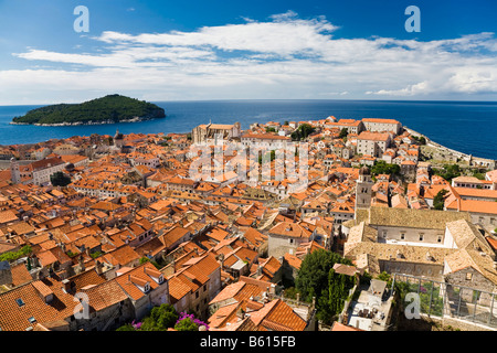 Historic city centre and World Heritage Site, Dubrovnik, Ragusa, with a view towards Lokrum Island, Dubrovnik-Neretva, Dalmatia Stock Photo