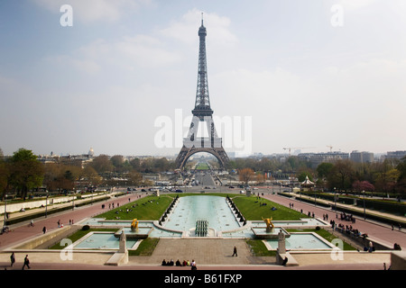 A view of the Jardins du Trocadero and Eiffel Tower from the Palais de Chaillot in Paris Stock Photo