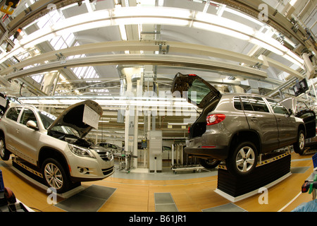 VW Tiguan Car production car Factory Stock Photo