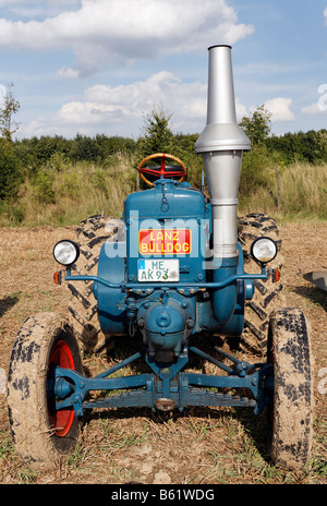 Vintage tractor, Lanz Bulldog, Angermunder Treckerfreunde, Duesseldorf, North Rhine-Westphalia, Germany, Europe Stock Photo