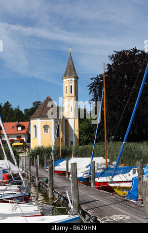 Landing stage, St Alban Chapel in Diessen on Lake Ammersee, Pfaffenwinkel, Fuenfseenland, Upper Bavaria, Germany, Europe Stock Photo