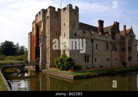 Hever Castle with a moat and a drawbridge, Hever, County of Kent, England, Great Britain, Europe Stock Photo