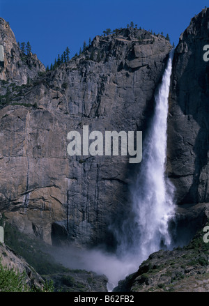 Yosemite Valley with Upper Yosemite Falls during winter - Yosemite ...