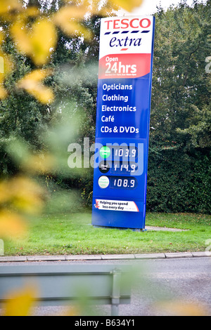 Petrol Price Totem pole outside Tesco Gatwick in Hookwood, Surrey Stock Photo