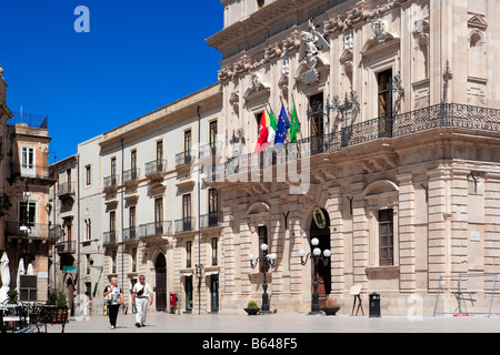 Town Hall, Palazzo del Senato, Piazza del Duomo, Ortygia, Syracuse, Sicily Stock Photo