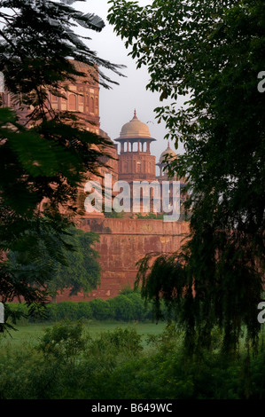 The Red Fort, built by the Moghul emperor Akbar, Agra, Uttar Pradesh, India Stock Photo