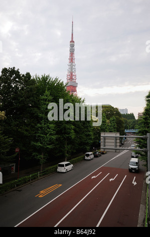 Tokyo Tower. Finished in 1958 (with 332.6 m. / 1091 ft. height). Shiba Park, Minato-ku district. Tokyo. Japan Stock Photo