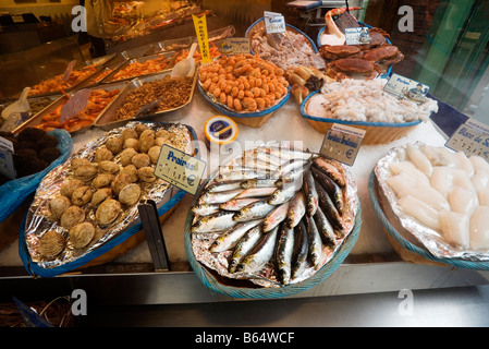 Seafood, Rue Mouffetard, Paris, France Stock Photo