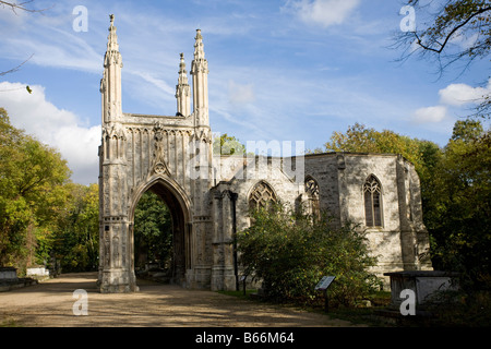 Anglican Chapel. Nunhead Cemetery,  Southwark, South London, England, UK Stock Photo