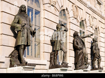 Facade detail of the l Hôtel du Parlement in Quebec decorated with bronze statues of personalities of the local history, Quebec Stock Photo