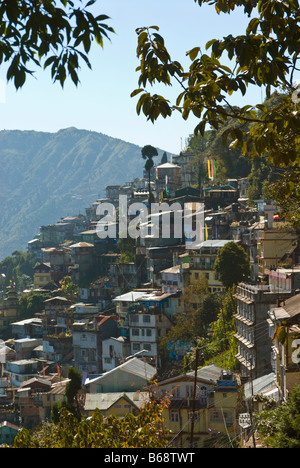 Houses cling to a hillside in Darjeeling, West Bengal, India Stock Photo