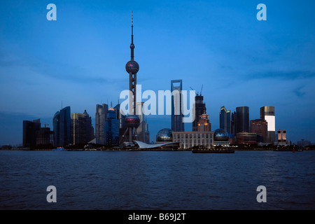 Buildings at the waterfront, Oriental Pearl Tower, Huangpu River, Lujiazui, The Bund, Shanghai, China Stock Photo