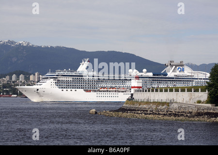 Canada Kanada BC Britisch British Columbia Vancouver Stanley Park Brockton Point Burrad Inlet North Vancouver Coral Princess Stock Photo