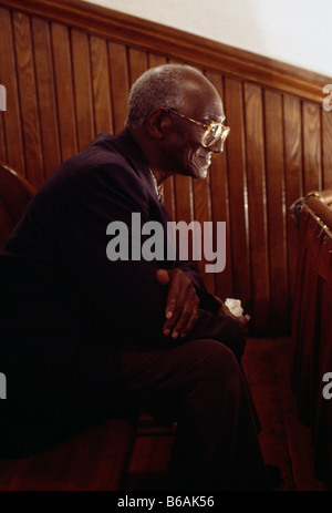 ELDERLY AFRICAN AMERICAN CONGREGATION MEMBER IN THE BALCONY MOTHER BETHEL AFRICAN METHODIST EPISCOPAL A M E CHURCH Stock Photo