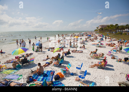 Spring break and vacation crowds on Fort Myers Beach on the southwest Gulf of Mexico coast of Florida Stock Photo