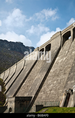 Ben Crom dam and Ben Crom Mountain, Silent Valley, Mourne Mountains, County Down, Northern Ireland Stock Photo