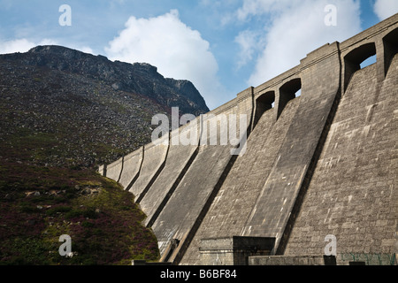 Ben Crom dam and Ben Crom Mountain, Silent Valley, Mourne Mountains, County Down, Northern Ireland Stock Photo