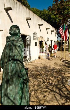 Spanish Governors Palace Conquistador Statue Six Flags Entrance 