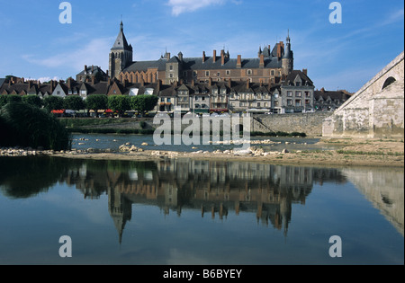 Gien Château, now Musée International de la Chasse - International Hunting Museum, and River Loire, Loiret Département, France Stock Photo