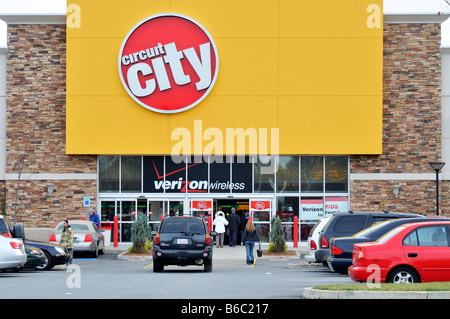 Exterior facade of Circuit City retail store with sign and logo and ...