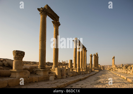 CARDO MAXIMUS GRECO ROMAN STREET RUINS JERASH JORDAN Stock Photo