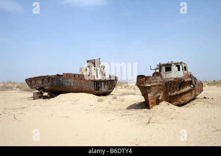 Uzbekistan Nukus Boats abandoned on what was the Aral Sea 2008 Stock Photo