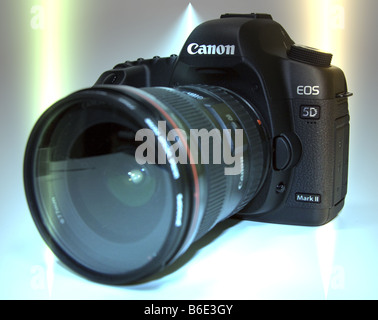 Canon EOS 5D Mk II DSLR 21 Megapixal Camera Stock Photo
