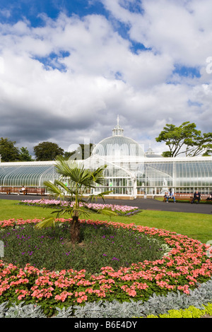 The restored Kibble Palace glasshouse in Glasgow Botanic Gardens, Glasgow, Scotland UK Stock Photo