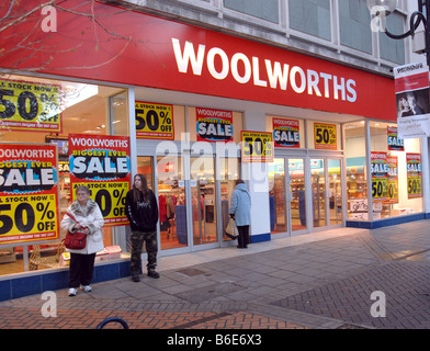 Woolworths store in Perth Scotland on the day of the closing down sale December 2008 Stock Photo