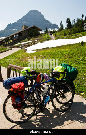 a bicycle parked at the visitor center at Logan Pass in Glacier National Park Stock Photo