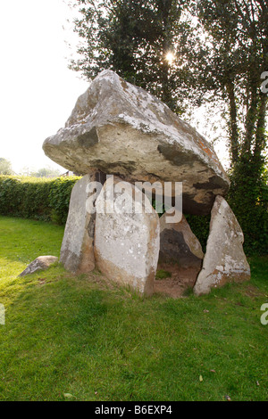 Carreg Coetan Arthur Burial chamber (Dolmen) in Newport Pembrokeshire Wales, near carn Ingli. vertical 84192 Newport Stock Photo