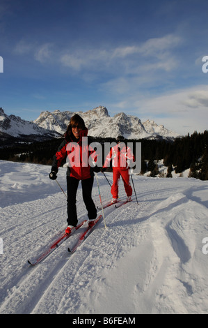 Nordic or cross-country skiers on the Alpe Nemes Alps, High Puster Valley or High Puster Valley or Alto Pusteria, Bolzano-Bozen Stock Photo