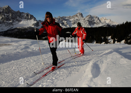 Nordic or cross-country skiers on the Alpe Nemes Alps, High Puster Valley or High Puster Valley or Alto Pusteria, Bolzano-Bozen Stock Photo