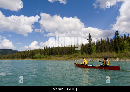 Canoeists on Thirty Mile River, Yukon River, Yukon Territory, Canada, North America Stock Photo