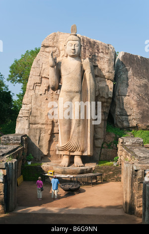 The giant standing Aukana Buddha, Aukana, Sri Lanka Stock Photo