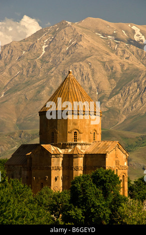 Lake Van's 10th century Armenian Church of the Holy Cross on Akdamar Island Stock Photo