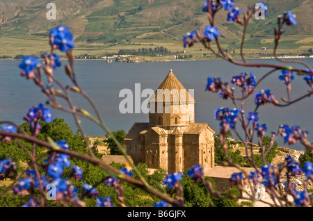 Lake Van's 10th century Armenian Church of the Holy Cross on Akdamar Island Stock Photo