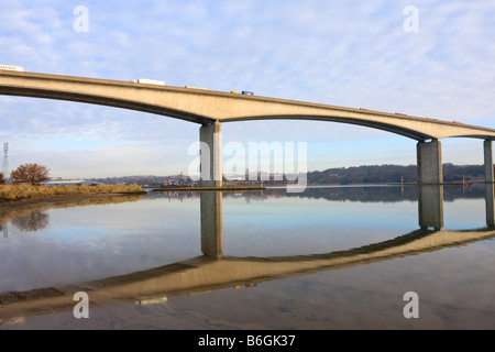 The Bridge over the River Orwell reflected in the River Water on a Winter Misty and Frosty Morning Stock Photo