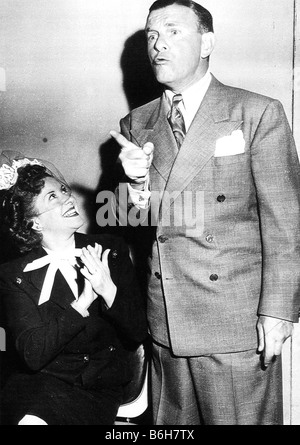 GEORGE BURNS US comedian and wife Gracie Allen Stock Photo - Alamy