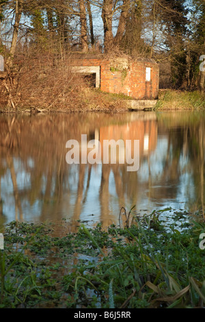 Pillbox on the banks of the River Kennet at Woolhampton in Berkshire Uk Stock Photo