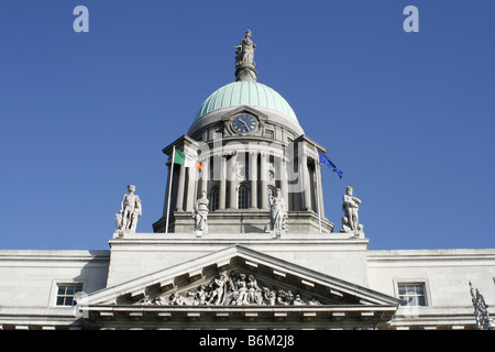 Detail of the Custom House, Dublin, designed by James Gandon, completed in 1791, and flying Irish tricolour and flag of Europe Stock Photo