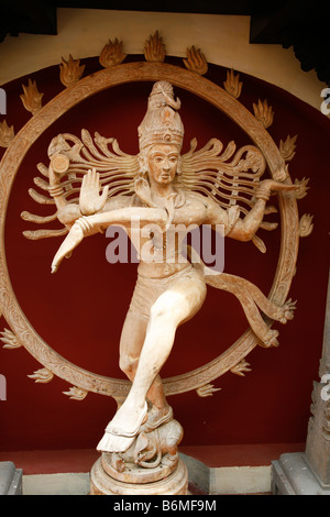 Lord Shiva in cosmic dance pose Stock Photo - Alamy