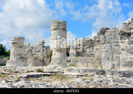 Ruina El Rey or Zona Arqueologica El Rey the largest Mayan ruins site ...