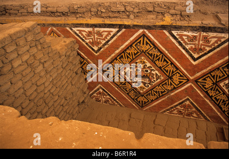 Lower level frieze of Moche god Ai Apaec or ' The Decapitator ', Huaca de la Luna, near Trujillo, Peru Stock Photo