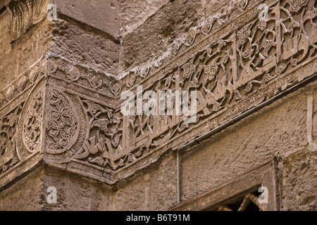 inscription of architectural supervisor, Muhsin al-Bilsini, on Kufic inscription in Shafi'i madrasa, Sultan Hasan complex, Cairo Stock Photo