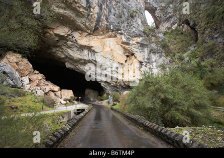 Road Through Grand Arch Jenolan Caves Blue Mountains New South Wales Australia Stock Photo