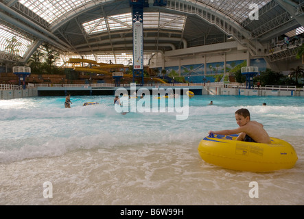 West edmonton mall indoor hi-res stock photography and images - Alamy