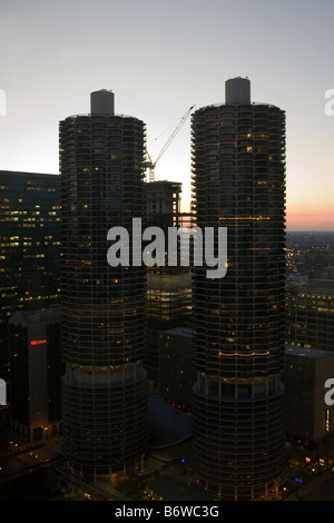 Marina City Towers in Chicago seen from an elevated position at dusk Stock Photo