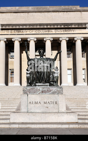 Alma mater statue of the campus of University of Illinois at Urbana ...